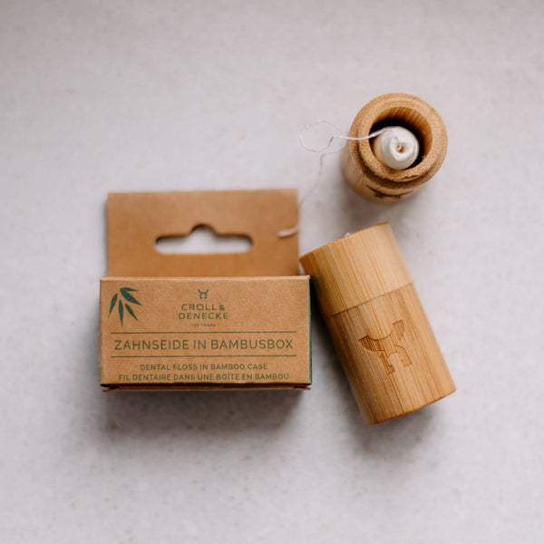 Dental floss in bamboo case / Οδοντικό νήμα σε θήκη μπαμπού