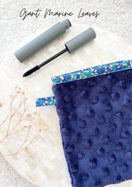 Makeup removing glove (removes makeup with water only) / Γάντι αφαίρεσης μακιγιάζ (αφαιρεί το μακιγιάζ μόνο με νερό)