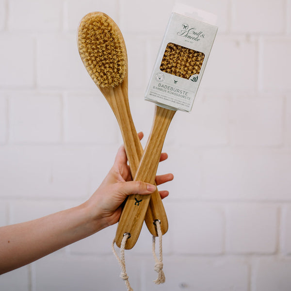 Bathbrush, bamboo wood with vegan bristles/ Βούρτσα μπάνιου από ξύλο μπαμπού με vegan τρίχες