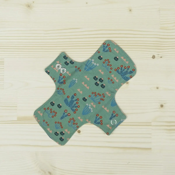 Panty Liner for daily use - S / Υφασμάτινο σερβιετάκι για καθημερινή χρήση - S