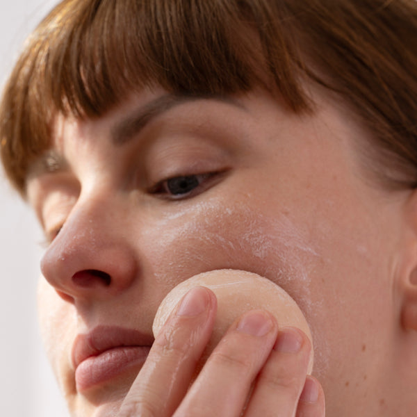 Solid make-up remover / Στερεό ντεμακιγιάζ