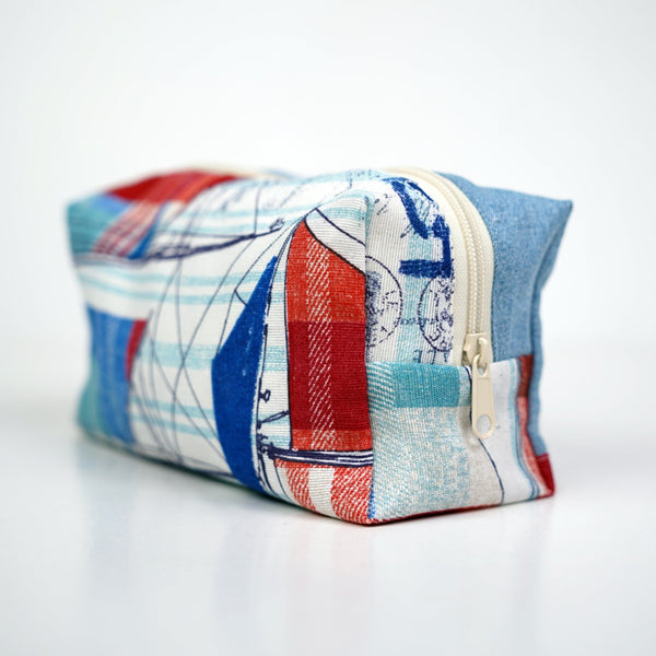 Upcycled necesser - Large Square /Ανακυκλωμένο νεσεσέρ - Μεγάλο μέγεθος τετράγωνο