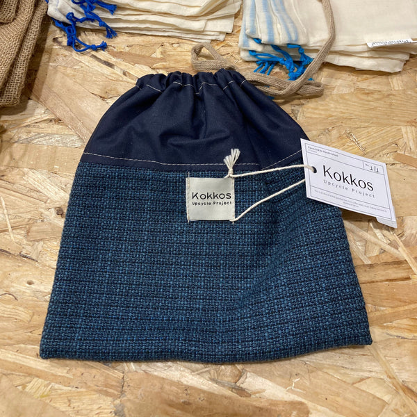Toiletry Pouch - upcycled fabric - Νεσεσέρ από 100% ανακυκλωμένο ύφασμα