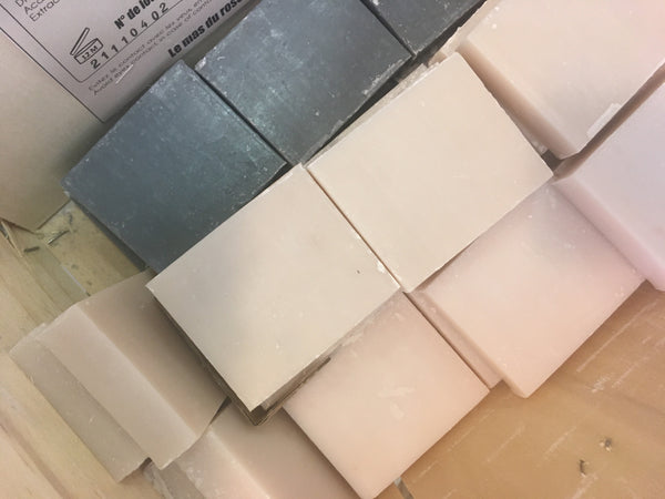 Natural Soap Monoi / Φυσικό σαπούνι μονοι -100gr