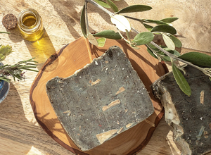 Charcoal & Oregano Soap with Organic Olive Oil / Σαπούνι Ανθρακα & Ρίγανη βιολογικό ελαιόλαδο - Kalliope's - 100 gr