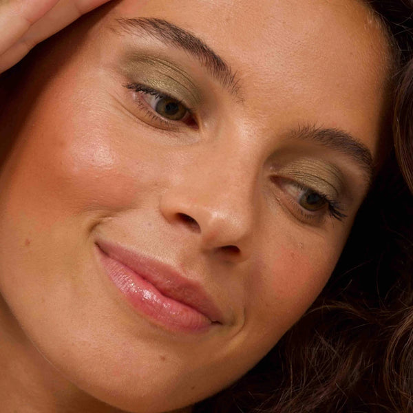 Organic liquid eyeshadow / Οργανική υγρή σκιά