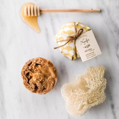 Melissa with loofah Exfoliating soap /  Μέλισσα με λούφα απολεπιστικό σαπούνι - 80gr