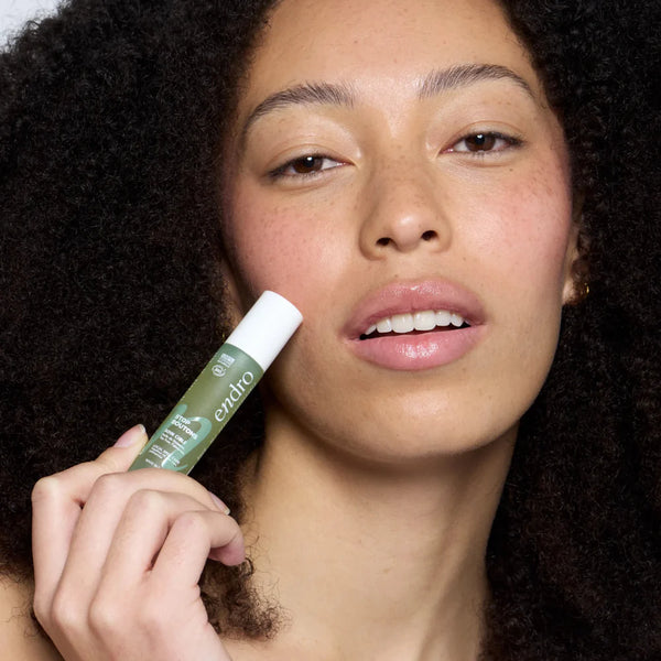 Spot Treatment with Tea Tree / Θεραπεία για τις κηλίδες με Τεϊόδεντρο