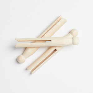Clothespins in wood / Ξύλινα μανταλάκια
