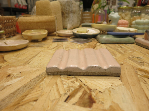 Soap Holder in Ceramic / Σαπουνοθήκη κεραμικη - pink with lines
