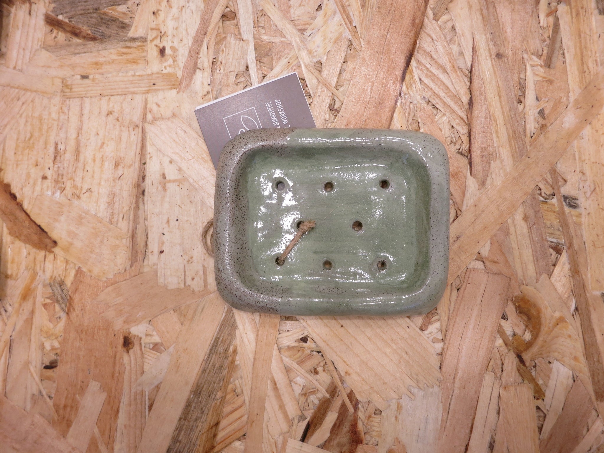 Soap Holder in Ceramic / Σαπουνοθήκη κεραμικη - green hollow