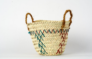 Tiny basket with colored strings /  Μικρό καλάθι με χρωματιστά κορδόνια