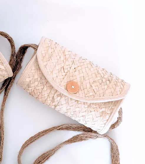 Cross hand bag with long handle / Τσάντα χιαστί με φαρδυ λουρι