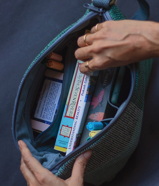 Crossbody Bag Akari - Upcycled plastic bags & Organic cotton