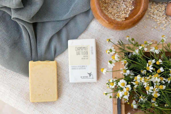 Natural soap with Chamomile & Oat Flour - / Φυσικό σαπούνι με Χαμομήλι & Αλεύρι Βρώμης - 110 gr