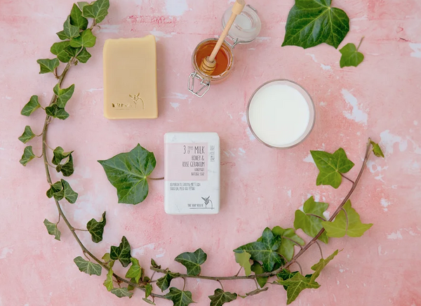 Natural soap with 3 Kinds of Milk, Honey, Geranium & Sandalwood / Φυσικό σαπούνι με 3 Είδη Γάλακτος, Μέλι, Γεράνι & Σανδαλόξυλο